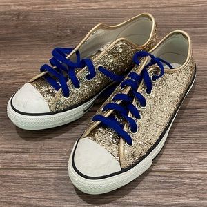 Gold sparkle low top Converse